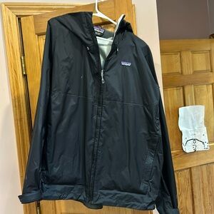 Men’s Black Patagonia Rain Coat